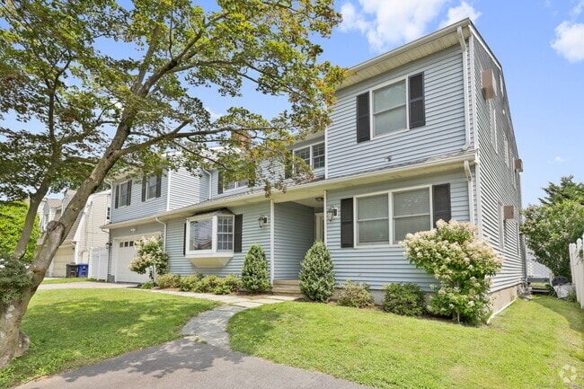 Building Photo - 19 Windy Knolls Rental