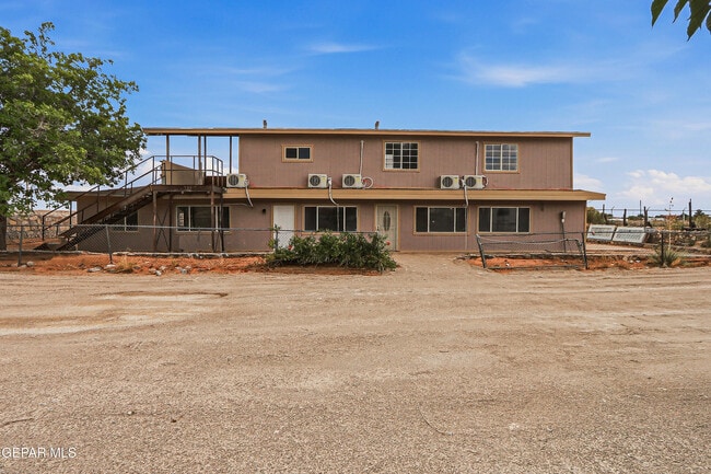 Building Photo - 15088 Rancho Del Sur Dr