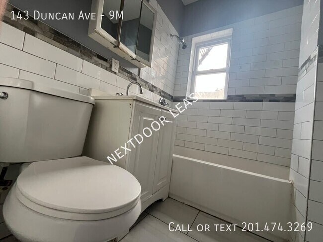 Photo - 143 Duncan Ave Unit 9M
