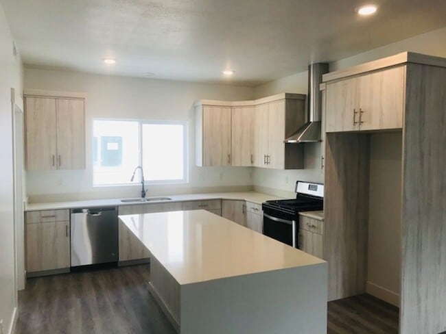 134 S Orchard Dr