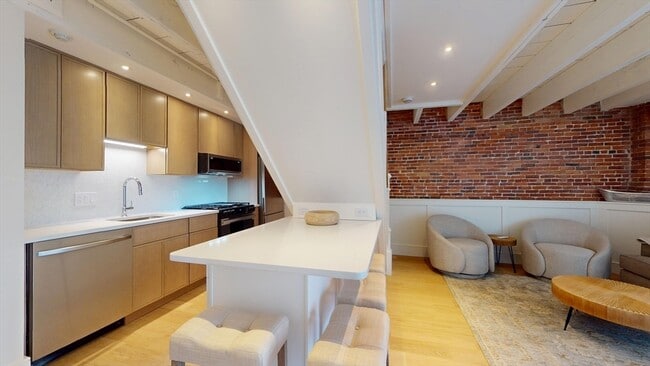 Photo - 1 Liberty St Unit 4