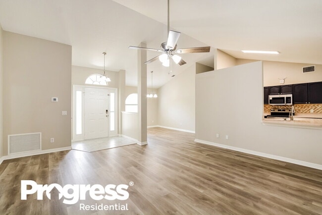 Photo - 909 Vassar Dr