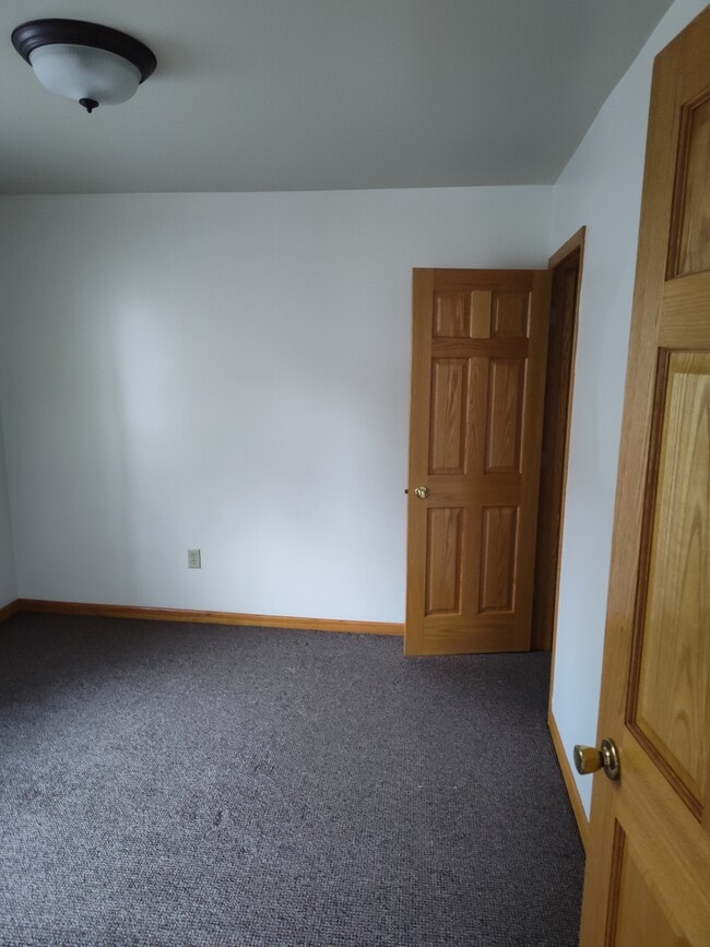 Photo - 605 Bremer St Unit A