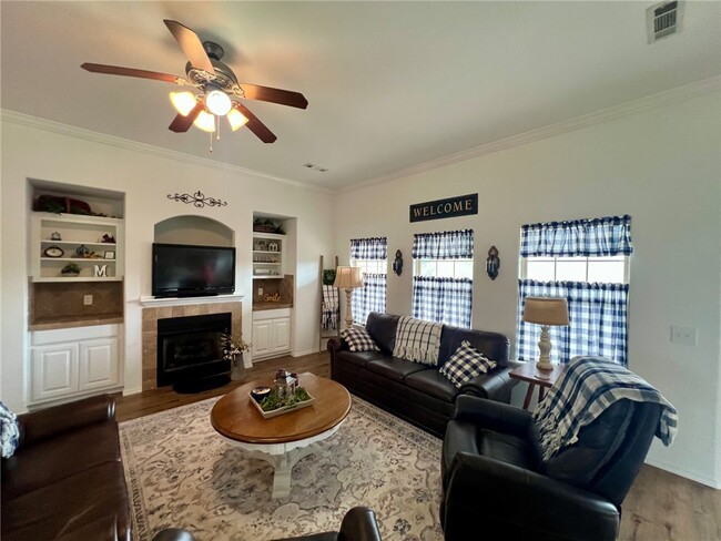 Photo - 800 Sienna Dr