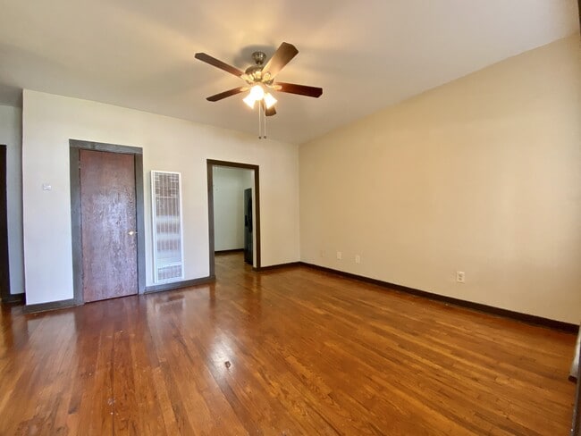 Photo - 126 S Krueger Ave