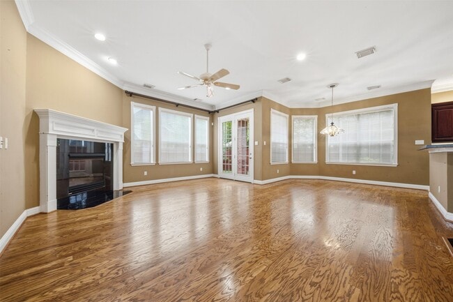 Photo - 17 Ambleside Crescent Dr