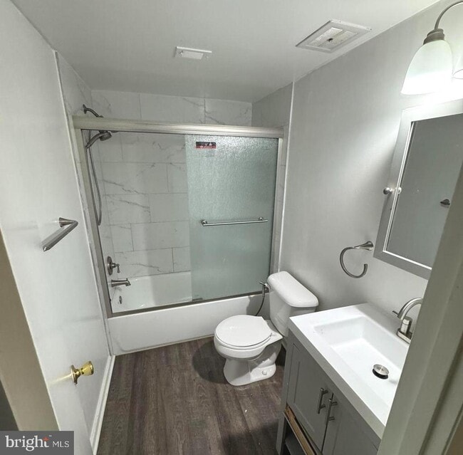Photo - 11919 Parklawn Dr Unit 201