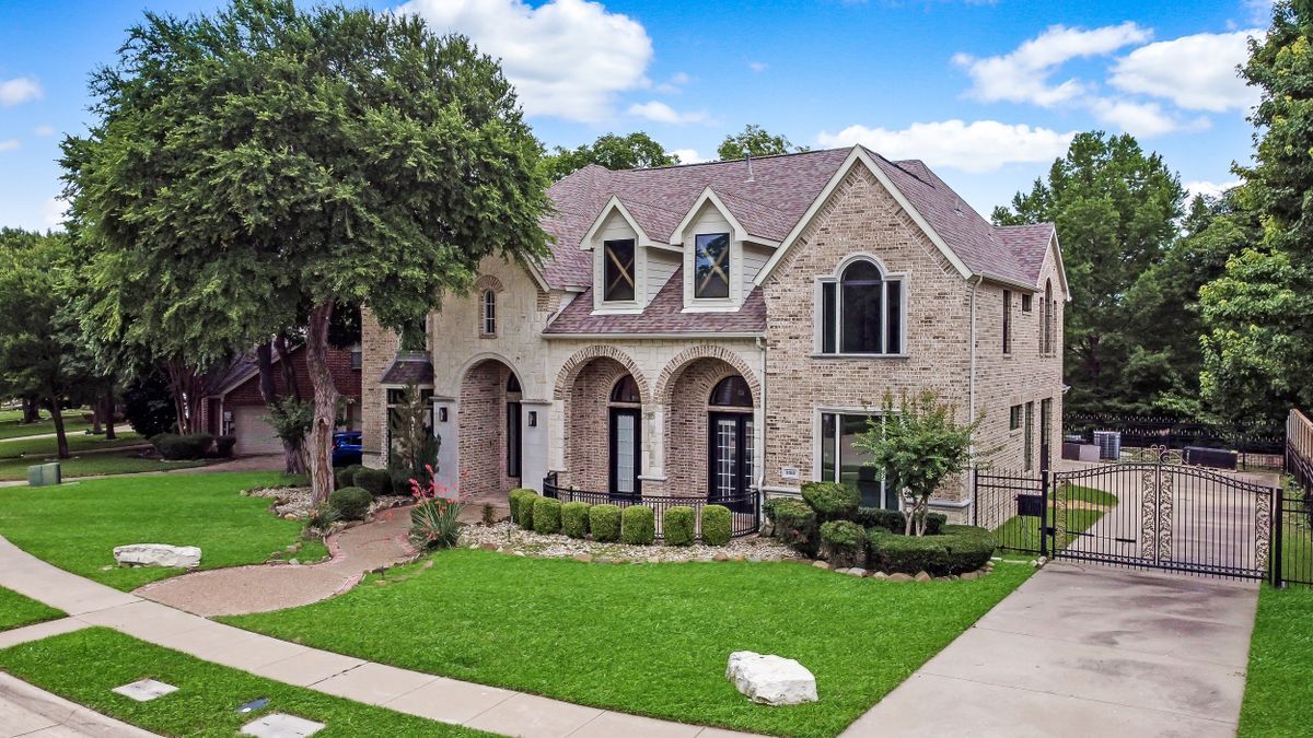 Photo - 3310 Meadow Wood Dr