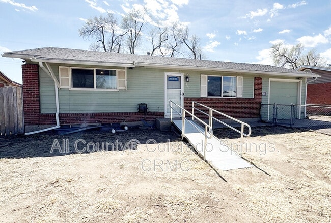 Building Photo - 2510 Ivanhoe Dr