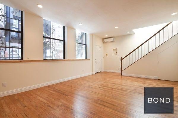 33 Saint Marks Place