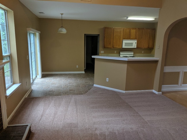 Photo - 5107 Huntcrest Dr SW