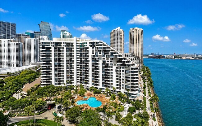 Photo - 520 Brickell Key Dr Unidad A1113