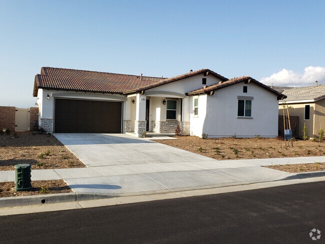 Building Photo - 5748 Arrowstone Ln Rental