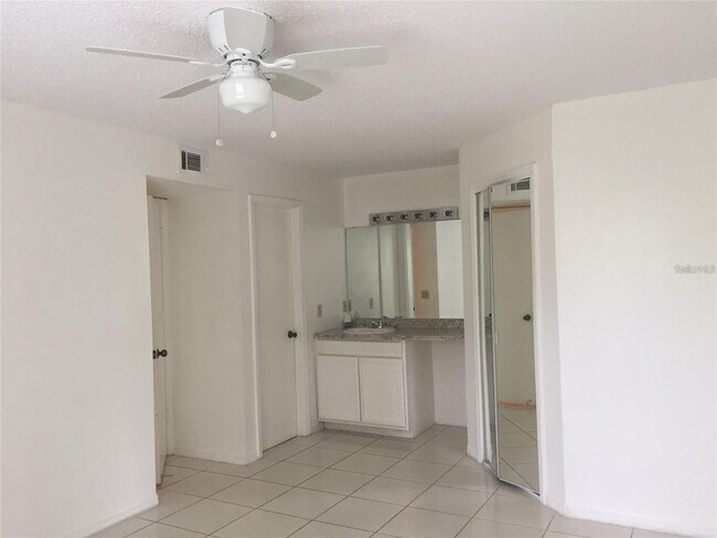 Photo - 4528 Commander Dr Unit 2034