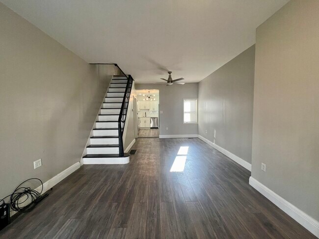 Photo - 2957 Miller St