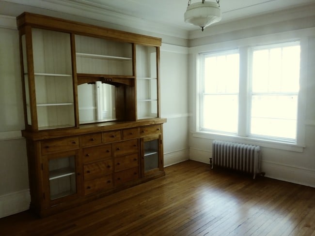 Photo - Windsor Apartments