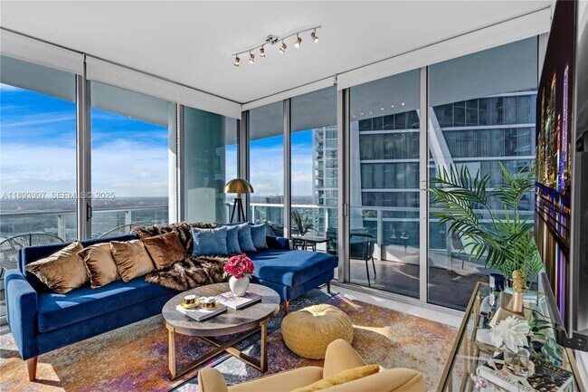 Building Photo - 900 Biscayne Blvd Unit 4412