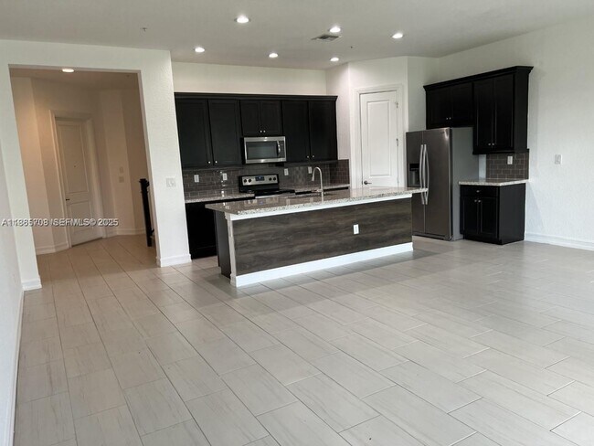 Photo - 11539 SW 13th Dr