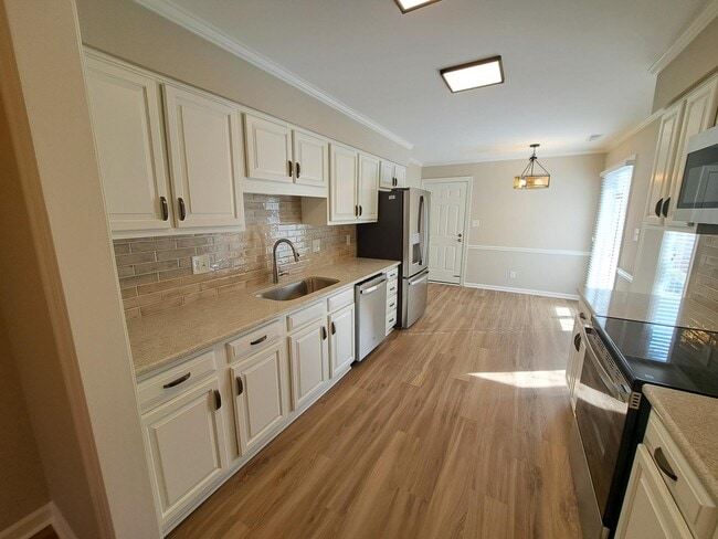 Photo - 616 Croston Dr