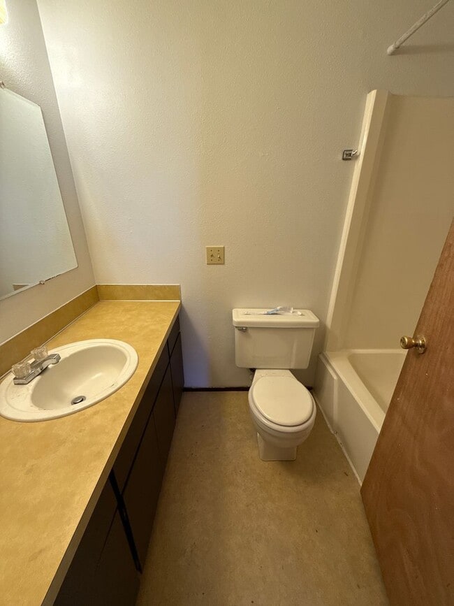 Photo - cente Unit 674