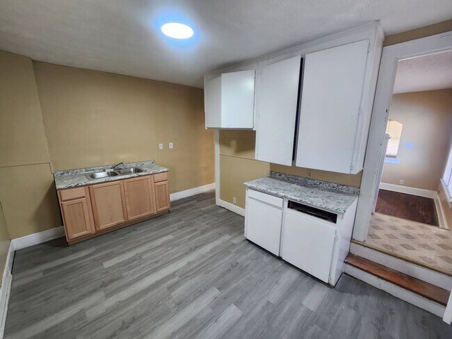 Photo - 1304-1304 W 5th St Unit 1304 W 5TH ST