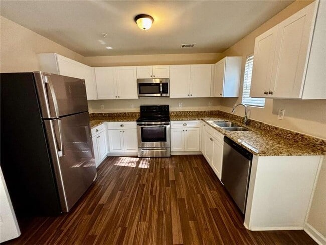 Photo - 637 Carlton Pointe Dr