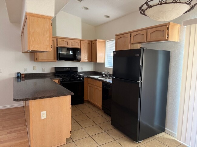 Photo - Yuma Meadows Rental