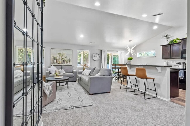 Photo - 2023 E Elm Grove Dr Unidad ID1460911P