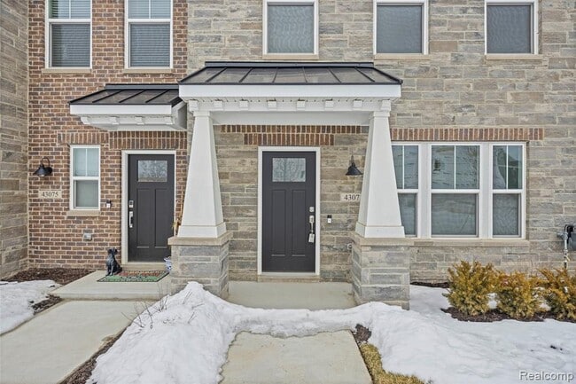 Photo - 43071 Atwood Ave