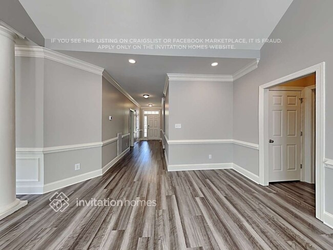 Photo - 2008 Watsonia Dr