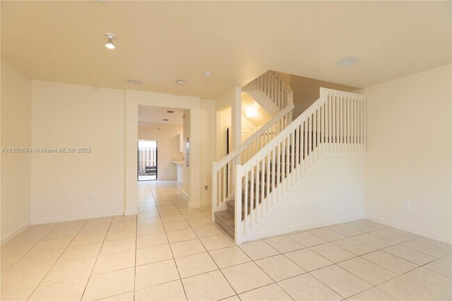 Photo - 387 NE 208th Terrace