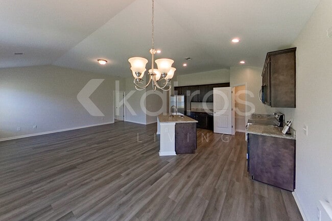 Photo - 105 Bluff Rd