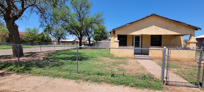 Building Photo - HOME ON CORNER LOT MANY UPDATES