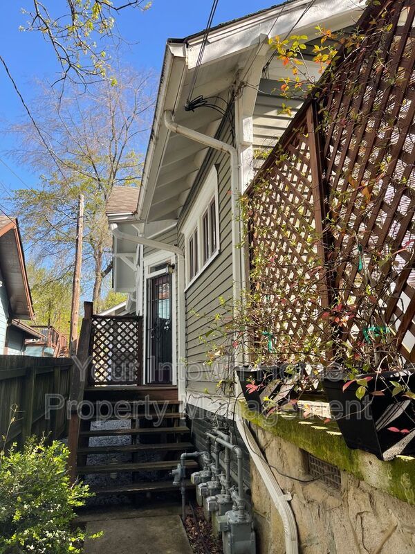 Photo - 766 St Charles Ave NE Unidad 2