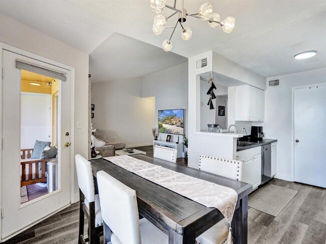 Photo - 2351 NW 33rd St Unit 513