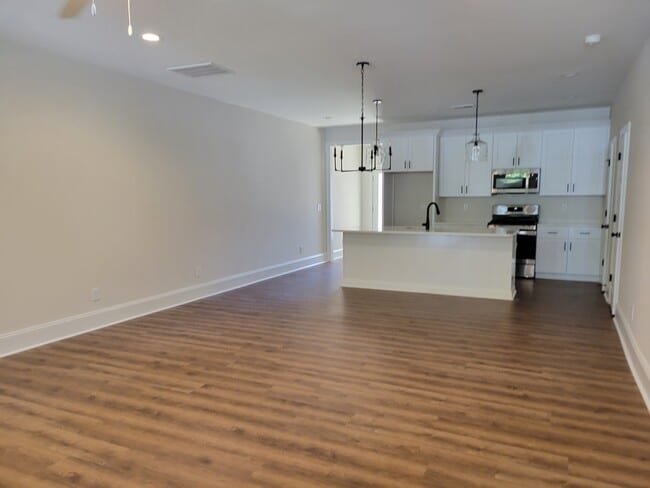 Photo - 3903 Harkers Way