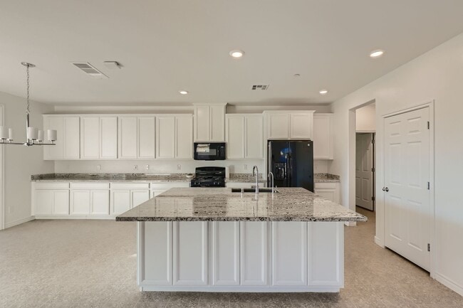 Photo - Beautiful 4 bed, 4.5 bath, 3 car garage with full casita!