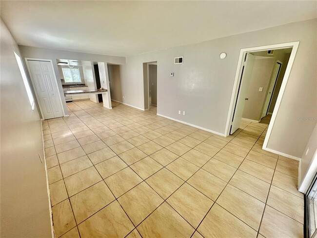 Photo - 2549 S Oak Ave Unit B