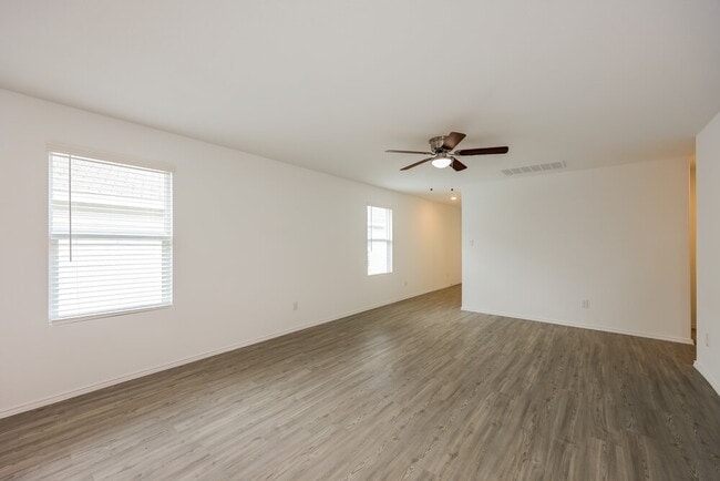 Photo - 6618 Morgan Cp