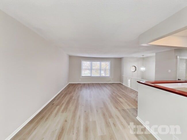 Photo - 14 Long Branch Ct