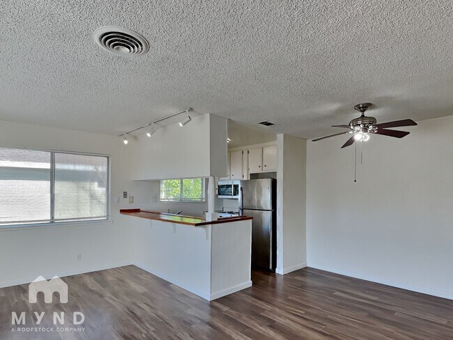 Photo - 3157 Occidental Dr Unit 4