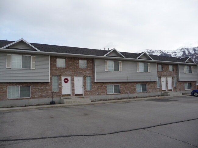 Building Photo - 782 N 1570 W