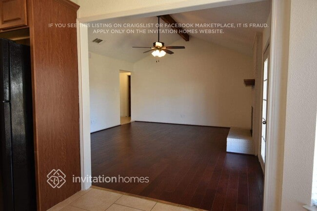 Photo - 709 W Lynn Creek Dr