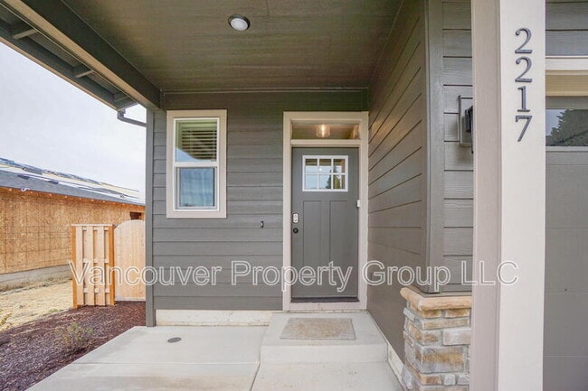 Photo - 2217 E Juniper Cir