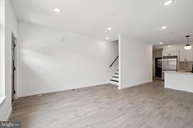 Photo - 5629 Warrington Ave