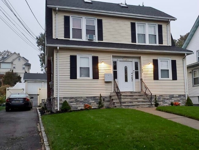 Building Photo - 162 Berkeley Ave Unit 2 Rental