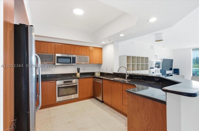 14951 Royal Oaks Ln Unit 402