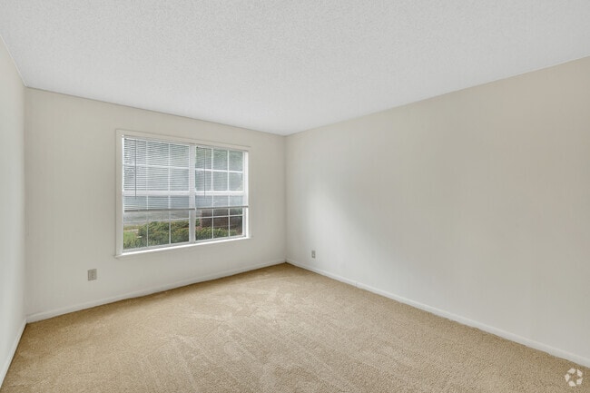 2BR, 2BA - 960SF - Bedroom