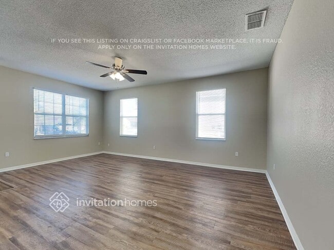 Photo - 7435 Gingko Ave