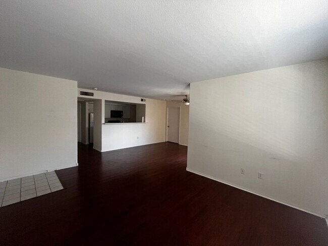 Photo - Beautiful Condo with Dual Master Bedrooms ... Unit 1158